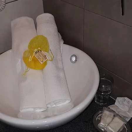 Pensjonat Cecio 5 Terre 4*