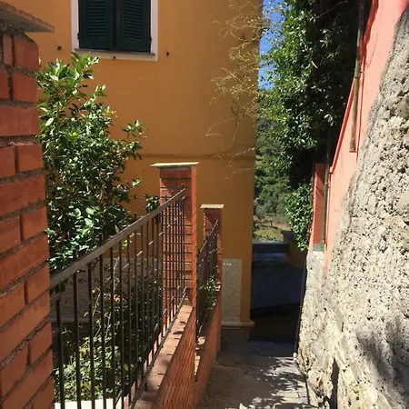 Cecio 5 Terre בית הארחה