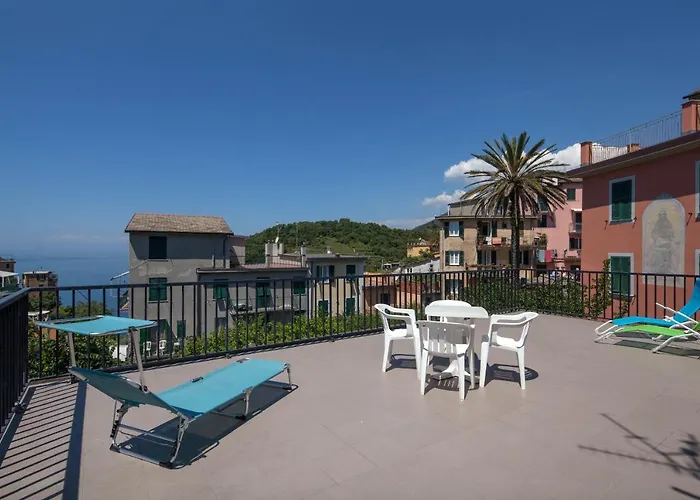 Cecio 5 Terre 4* Corniglia